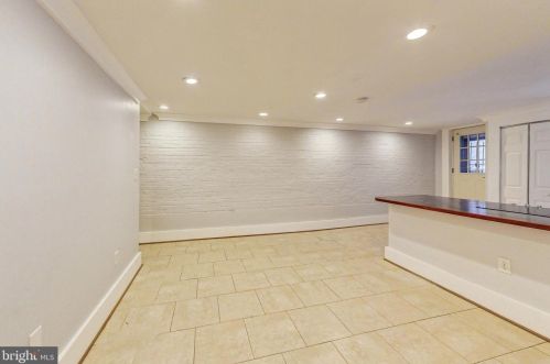 2119 1st St, Washington DC  20001-1004 exterior