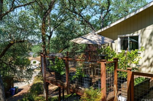 18645 Maple Leaf Ct, Middletown CA  95467-8528 exterior