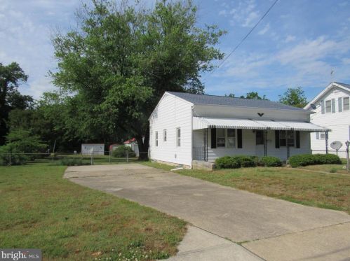 231 8th St, Laurel, DE 19956-1908