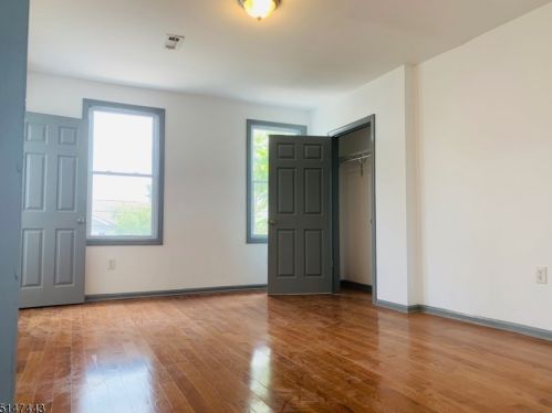 54 2 St, Newark NJ 07107-3106 exterior