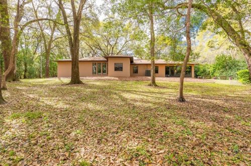 8440 Wildflower Dr, Brooksville FL  34602-5482 exterior