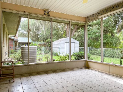 1329 Cr 436, Lake Panasoffkee FL  33538-5128 exterior