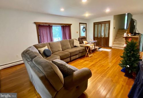 44 Farview Rd, Moselem, PA 19526-8630