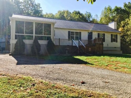 3425 Village Hwy, Rustburg, VA 24588-3839