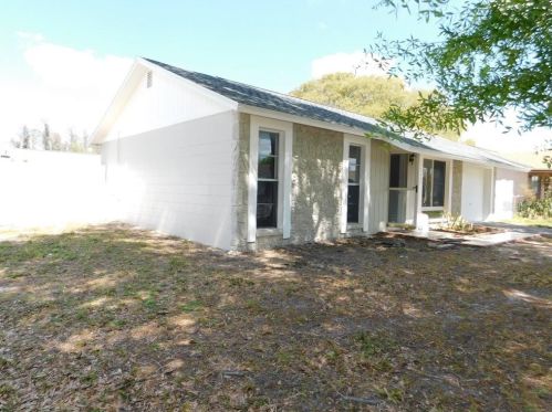 7437 Humboldt Ave, New Port Richey, FL 34655-3211