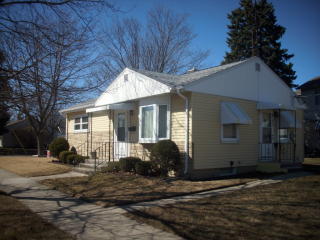 1506 40th St, Kenosha, WI 53140-2402