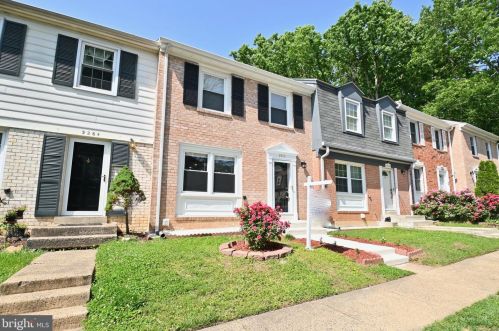 9262 Sprucewood Rd, Springfield, VA 22015-3559