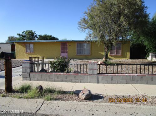 1726 Root Ln, Tucson, AZ 85705-2322