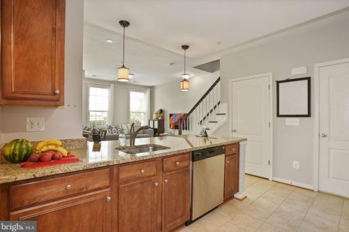 19179 Winmeade Dr, Leesburg VA  20176-6514 exterior