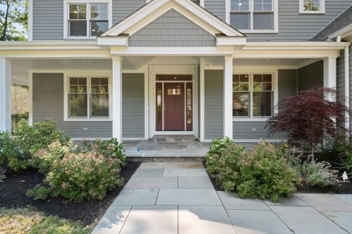 19 Centre St, Dover, MA 02030-2205