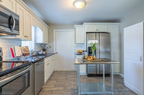 286 Germantown Rd, West Milford NJ  07480-2407 exterior