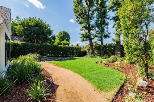 6464 Firmament Ave, Van Nuys CA  91406-6218 exterior