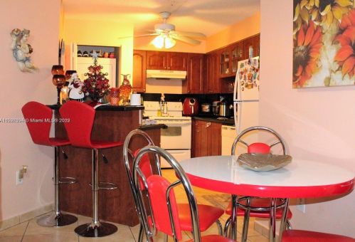 6195 186th St, Hialeah, FL 33015-8003