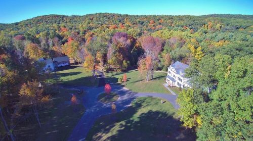 225 Bennetts Farm Rd, Ridgefield CT  06877-1512 exterior