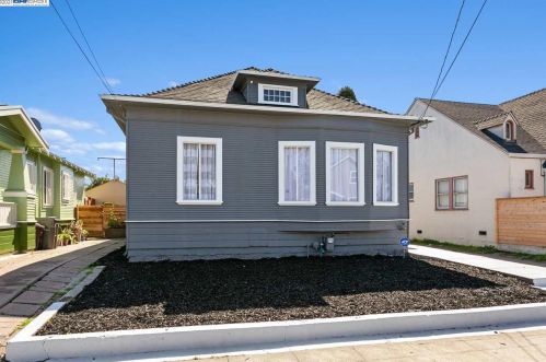 1528 79 Ave, Oakland CA  94621-2644 exterior