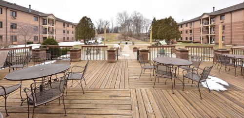 530 Silverbrook Dr, West Bend WI  53090-2411 exterior