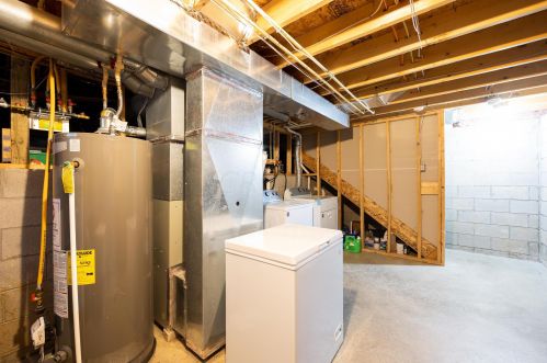 8311 Crete Ln, Blacklick OH  43004-8307 exterior