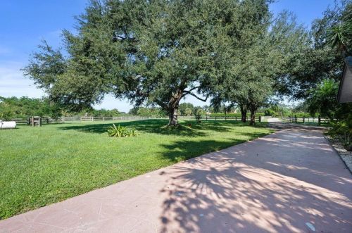 17652 Shetland Ln, Town Of Loxahatchee Groves FL  33470-3948 exterior