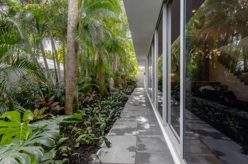 330 7th Ave, Delray Beach FL  33483-5521 exterior