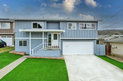 1131 Manzanita Dr, Pacifica, CA 94044-4348