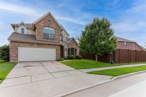 808 Lake Forest Trl, Oak Point TX  75068-8439 exterior
