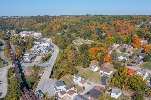 683 1st Ave, Bridgeville PA  15017-1341 exterior