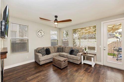 42056 Calabria Dr, Temecula CA  92591-5721 exterior