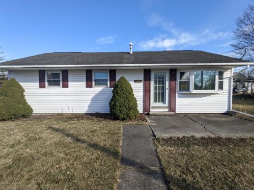 6592 Fruit St, Huntsville, OH 43324-9302