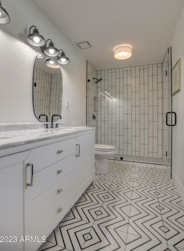 6630 Sharon Dr, Scottsdale AZ  85254-3950 exterior