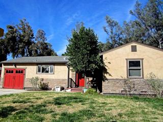 777 Florecita Ln, Altadena CA  91001-4127 exterior