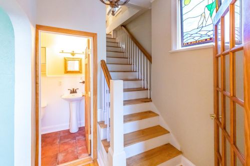 417 26th Ave, Duluth, MN 55806-1545