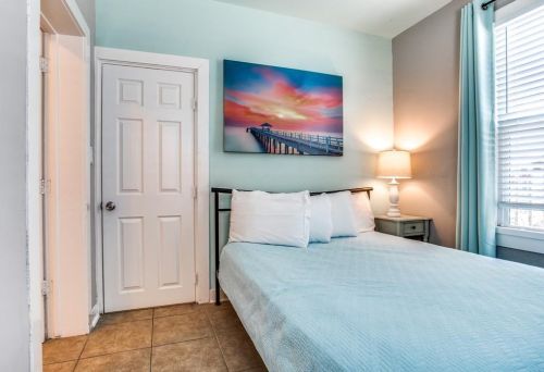 2511 Bernardo De Galvez Ave, Galveston TX 77550 exterior