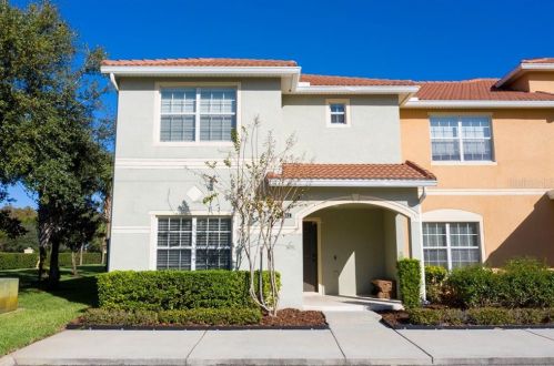 8981 California Palm Rd, Kissimmee, FL 34747-1575