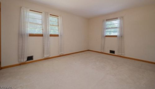 70 Highland Ave, Whippany NJ exterior