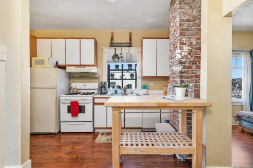 2129 B St, San Diego CA 92102-1848 exterior