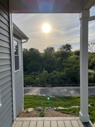 80 Sunset Blvd, South Kingstown RI  02882-5451 exterior