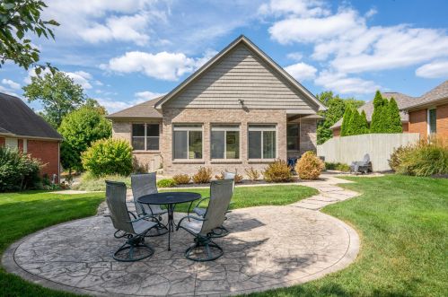 917 Keeneland Green Dr, Hamilton KY  41091-8025 exterior