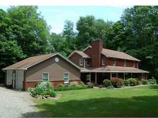 2072 Oak Ridge Ln, Champion, PA 15622-4095