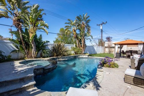 2772 Beaver Ave, Simi Valley, CA 93065-5123