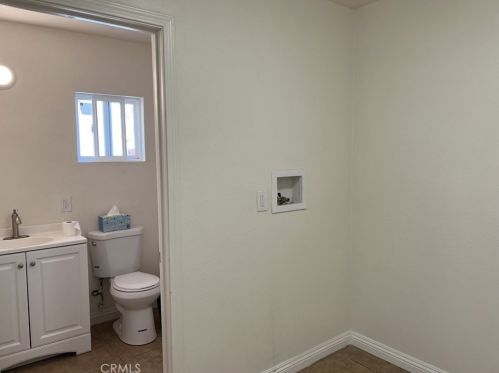 211 Olive Ave, Rialto CA  92376-5917 exterior