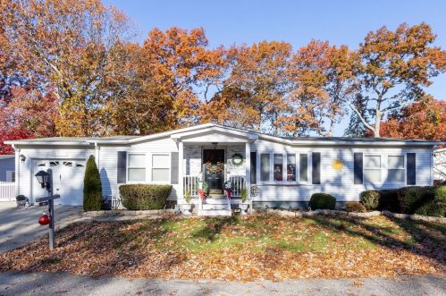 1407-97 Middle Rd, Baiting Hollow, NY 11933-1464