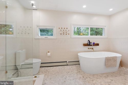 17 Lexington Ave, Camden NJ  08109-2013 exterior