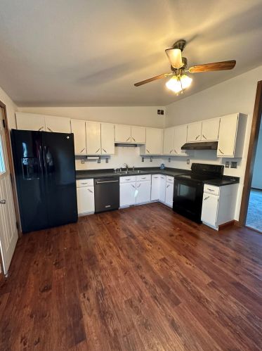 6433 103rd Ct, Milwaukee WI  53224-5251 exterior