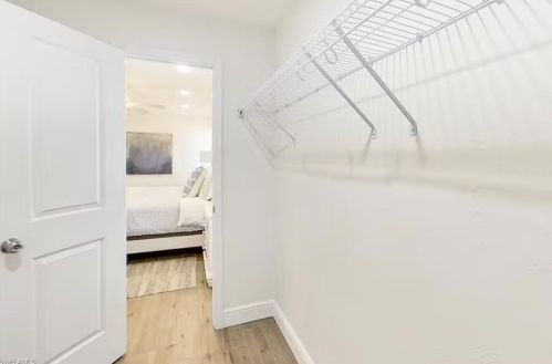 1271 Alhambra Cir, Naples FL 34103-3290 exterior