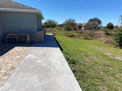 145 Peerless St, Lehigh Acres FL 33974-9455 exterior