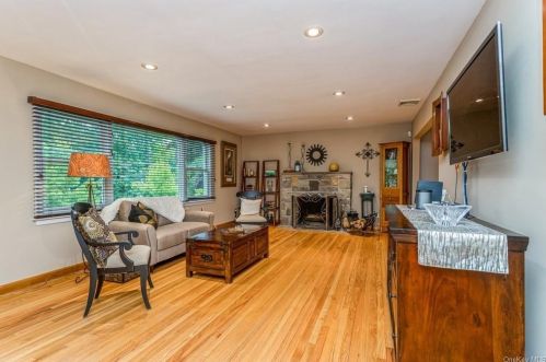 1030 North Ave, New Rochelle, NY 10804-3612