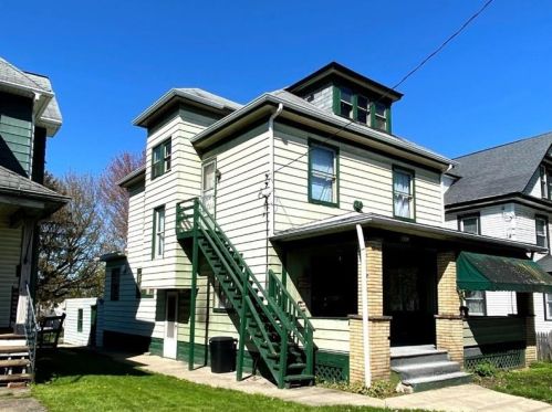 1504 Washington St, New Castle PA  16101-4420 exterior