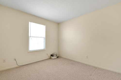 643 Keltonhurst Dr, Pataskala OH 43062-7363 exterior