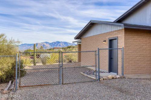 4331 Paseo Del Barranco, Tucson AZ  85745-9545 exterior