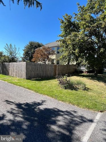 20 Stewart Pl, Lees Cross Roads PA  17257-1648 exterior